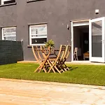 The Turner Apartment - Margate Beach - By Goldex Coastal Breaks